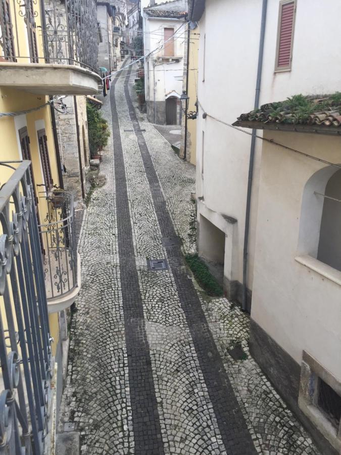 La Casetta Della Nonna 卡拉马尼科泰尔梅 外观 照片