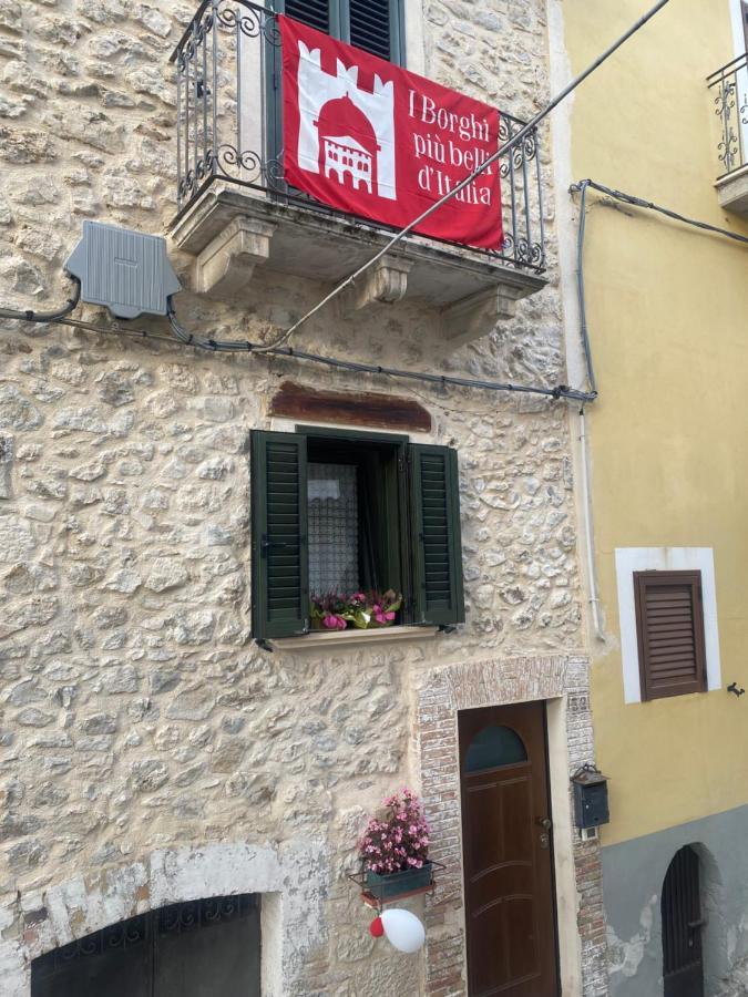 La Casetta Della Nonna 卡拉马尼科泰尔梅 外观 照片