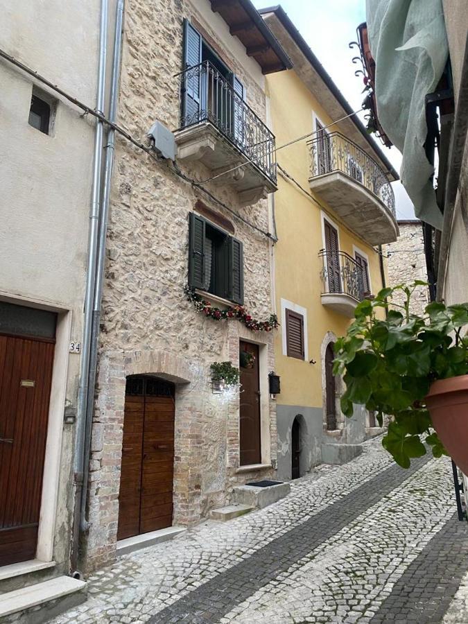 La Casetta Della Nonna 卡拉马尼科泰尔梅 外观 照片