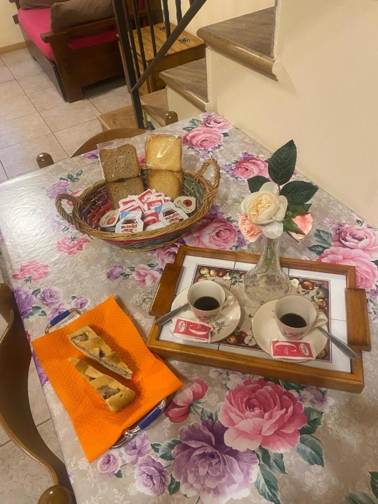 La Casetta Della Nonna 卡拉马尼科泰尔梅 外观 照片